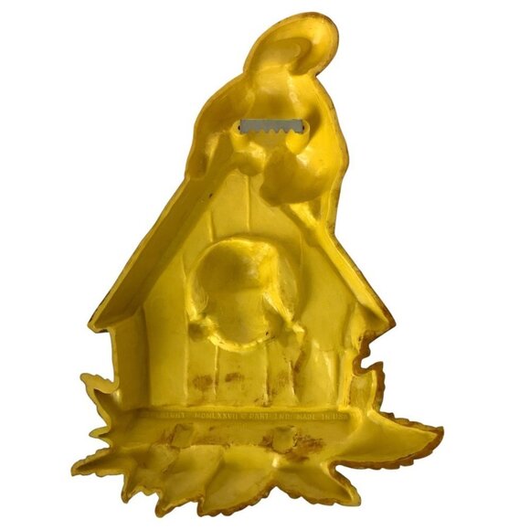 Vintage Dart Wall Plaque Chipmunks in Birdhouse Molded Plastic 1977 - Picture 4 of 6